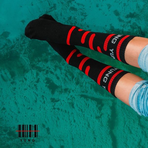 Y U N G LAZER RUN SOCKS